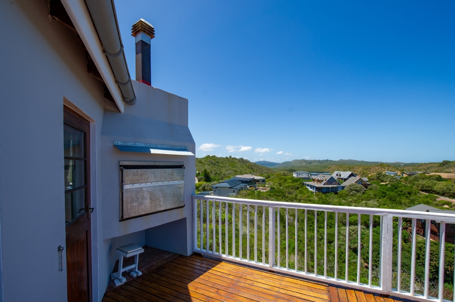 6 Bedroom Property for Sale in Cola Beach Western Cape